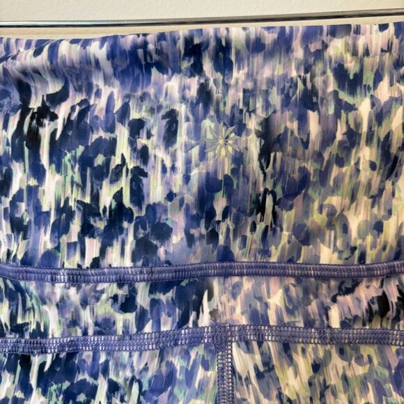 Athleta Ultimate Stash Pocket 7” Short Shorts NWT Size XS Blue Purple Green - Picture 8 of 12